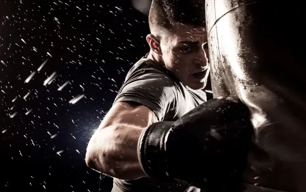 CAN I PUNCH THE HEAVY BAG WITHOUT GLOVES ON? | SmartMMA