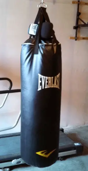 everlast traditional heavy bag kit