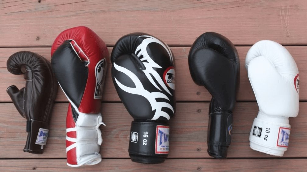 comparing boxing gloves sizes